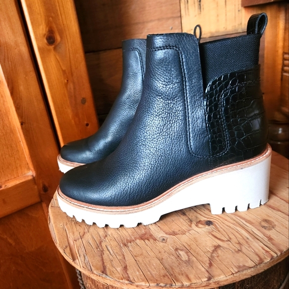 DOLCE VITA HUEY LEATHER ANKLE BOOT- WOMENS SIZE 8 - Picture 5 of 8